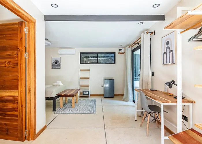 Believe Surf & Yoga Lodge Santa Teresa